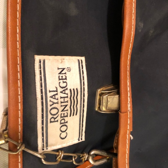 Vintage Royal Cophegan navy with brown trim travel garment hanging bag - Picture 2 of 16
